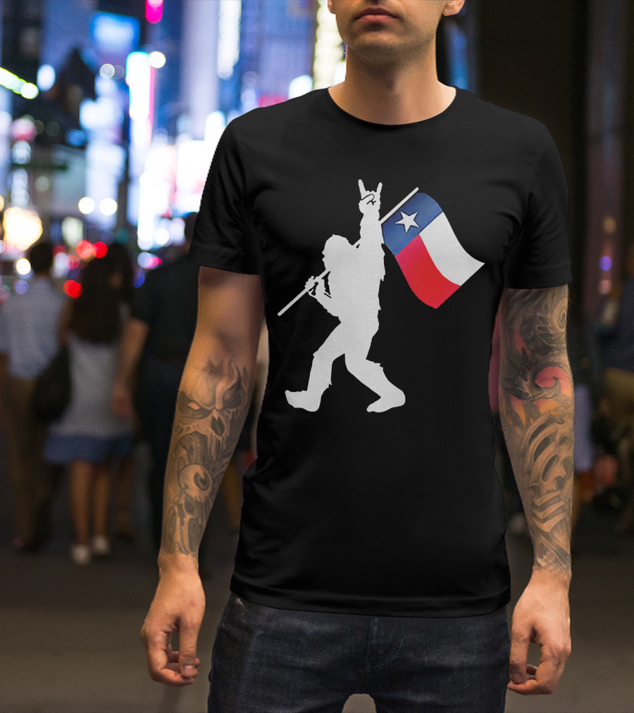 Bigfoot Holding Texas Flag Rock And Roll Salute T-Shirt