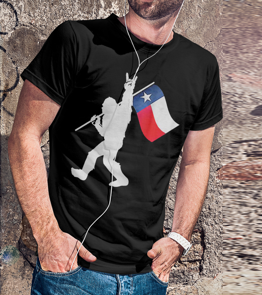 Bigfoot Holding Texas Flag Rock And Roll Salute T-Shirt