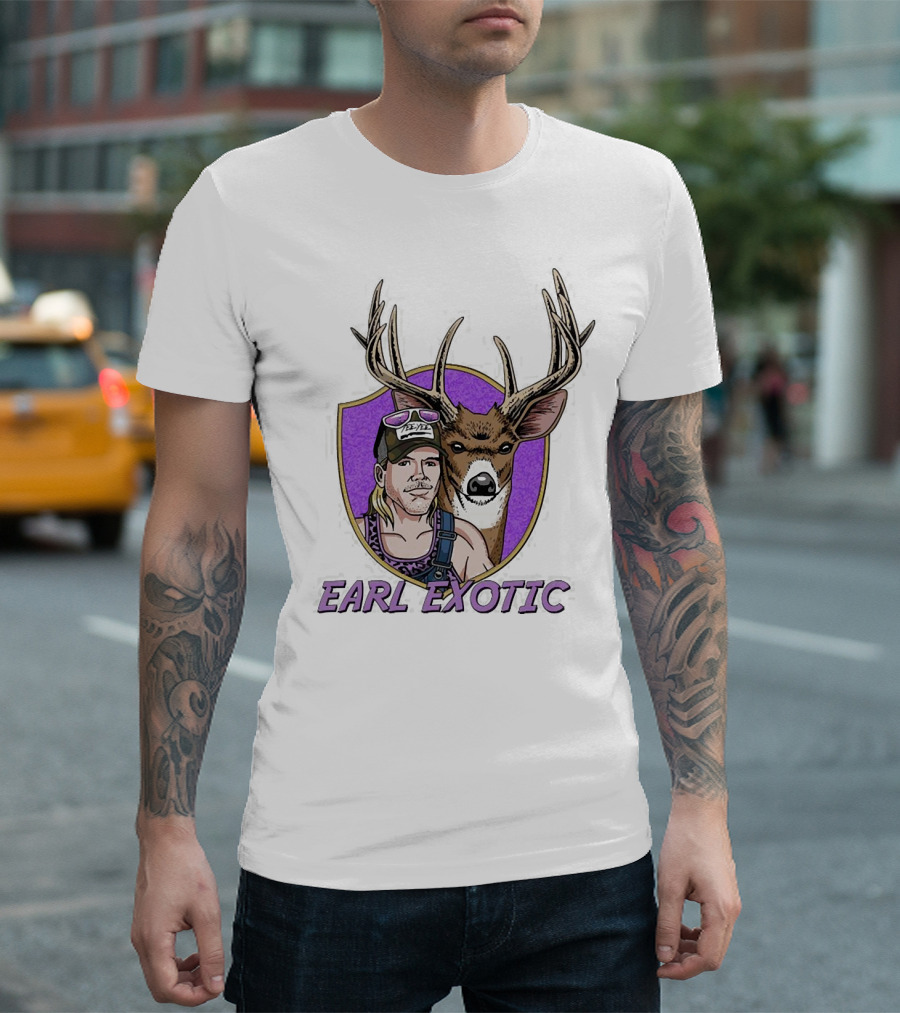 Earl Exotic Deer Hunter With Sunglasses Mule Deer Antlers T-Shirt