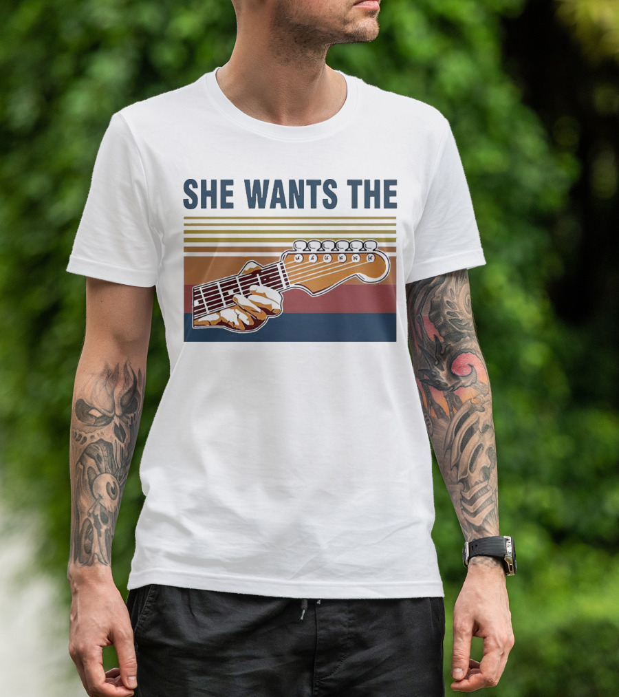 SHE WANTS THE GUITAR Retro Stripes Hand Playing Strings T-Shirt
