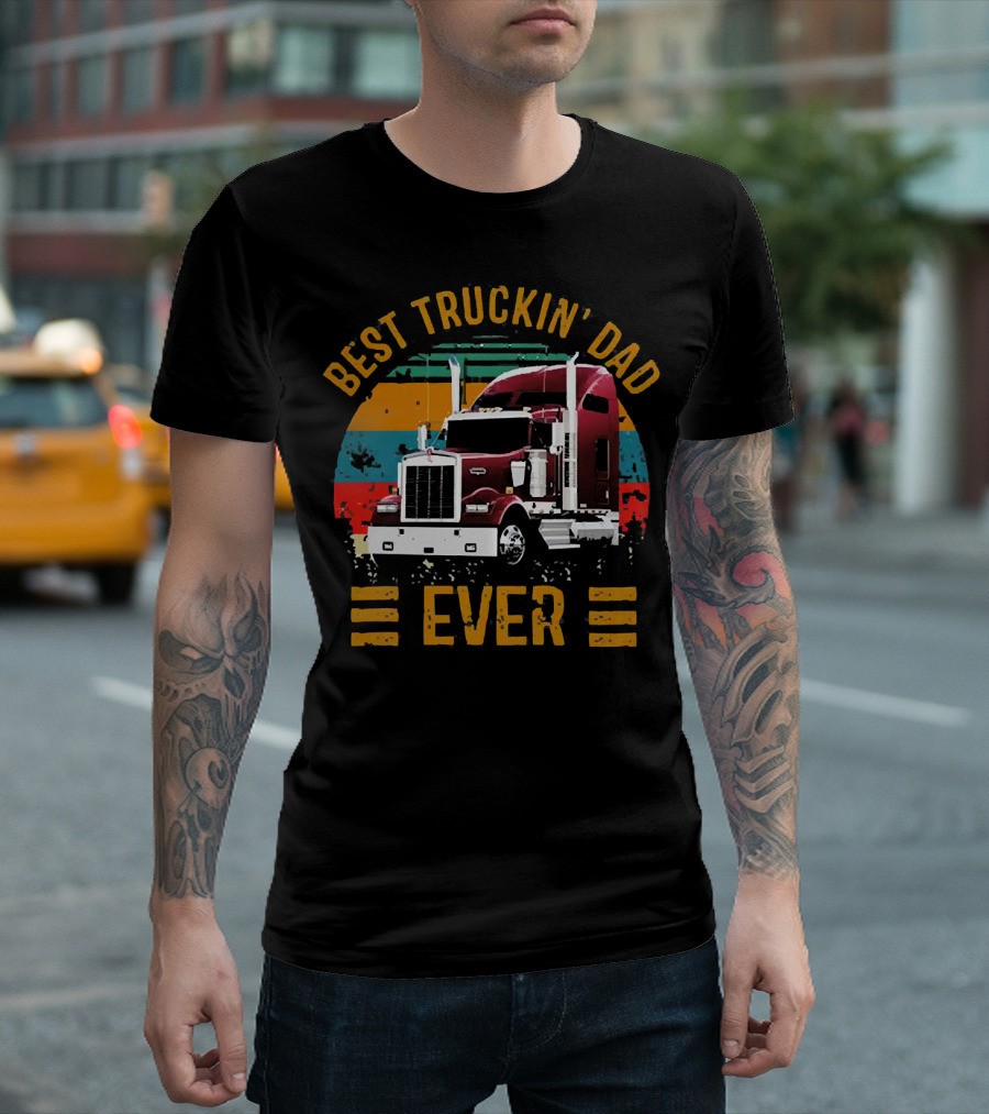 Best Truckin’ Dad Ever Vintage Striped Semi Truck T-Shirt