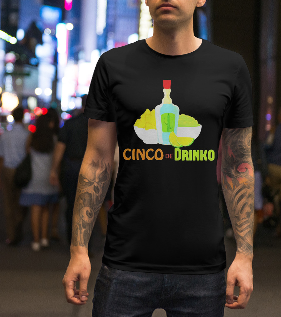 Cinco De Drinko Cinco De Mayo Wine Lemon Cocktail Bottle Lime Chips T-Shirt