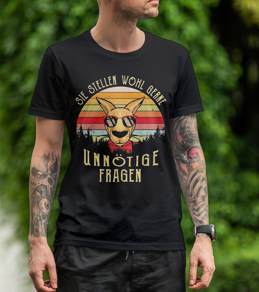 Sie Stellen Wohl Gerne Unnötige Fragen Retro Kangaroo With Sunglasses And Bow Tie Forest Stripes T-Shirt