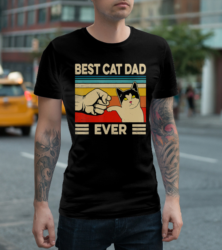 Best Cat Dad Ever Fist Bump Retro Cat T-Shirt
