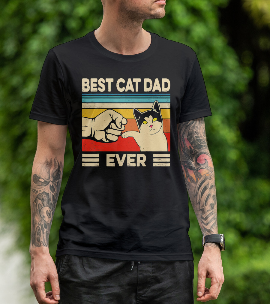 Best Cat Dad Ever Fist Bump Retro Cat T-Shirt