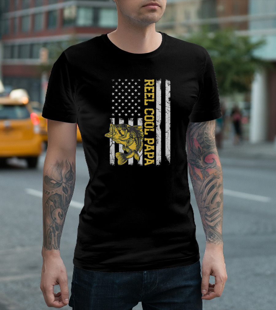 Reel Cool Papa American Flag Father's Day Fishing Mens T-Shirt