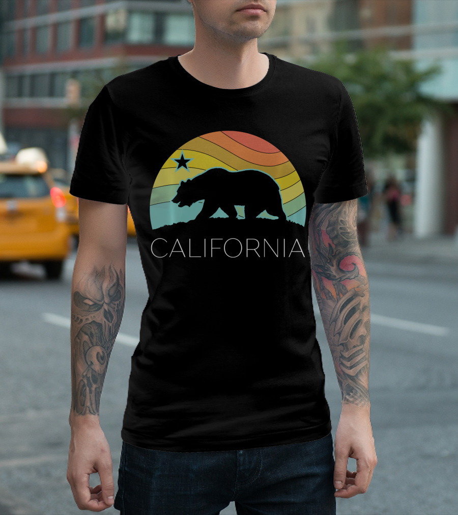 Retro California Bear Vintage Beach Cali Pride Surf 70s 80s Star Rainbow T-Shirt
