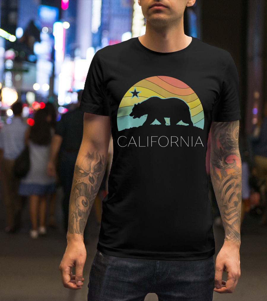 Retro California Bear Vintage Beach Cali Pride Surf 70s 80s Star Rainbow T-Shirt