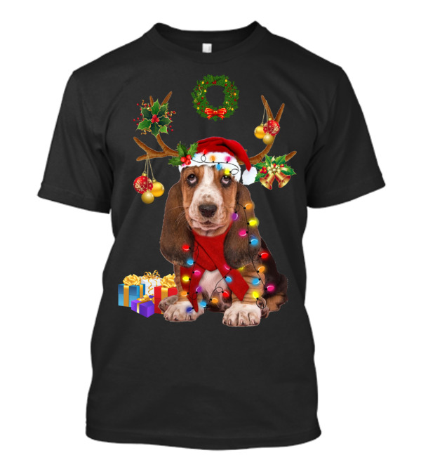 Basset Hound Santa Hat Reindeer Christmas Lights Wreath Holiday Gifts T-Shirt