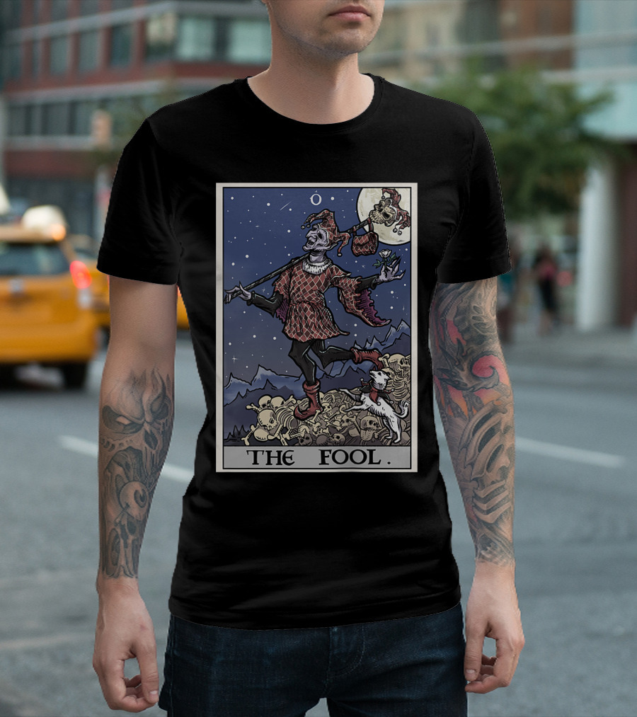 The Fool Tarot Card Gothic Halloween Jester On Skull Pile T-Shirt