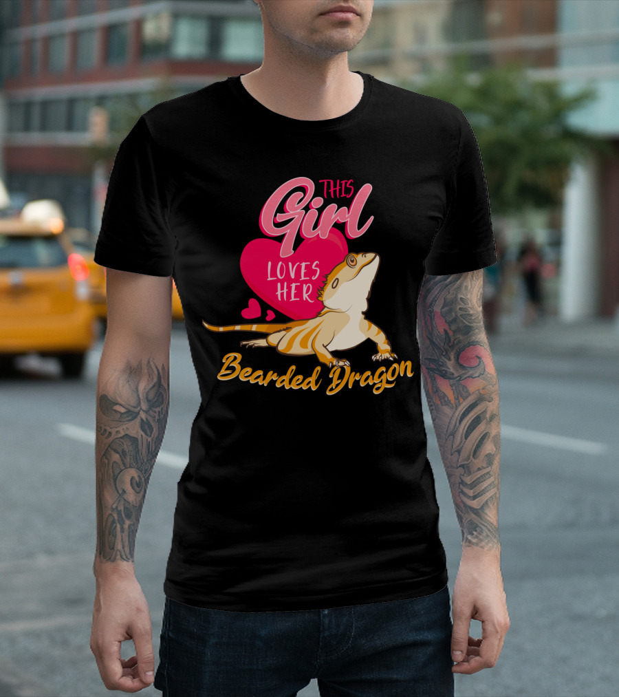 This Girl Loves Her Bearded Dragon with Heart and Cute Lizard T-Shirt