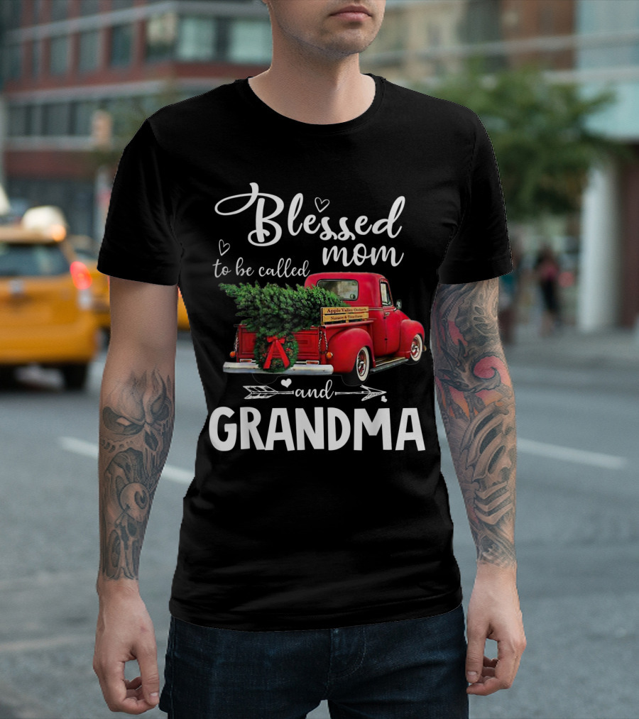 Blessed To Be Called Mom And Grandma Red Truck With Christmas Tree T-Shirt