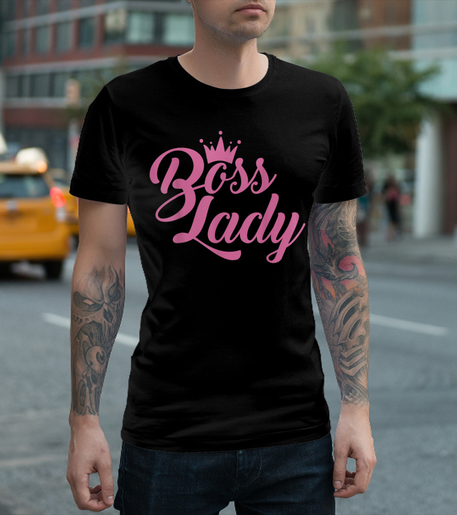 Boss Lady Fashionable Pink Crown Text T-Shirt