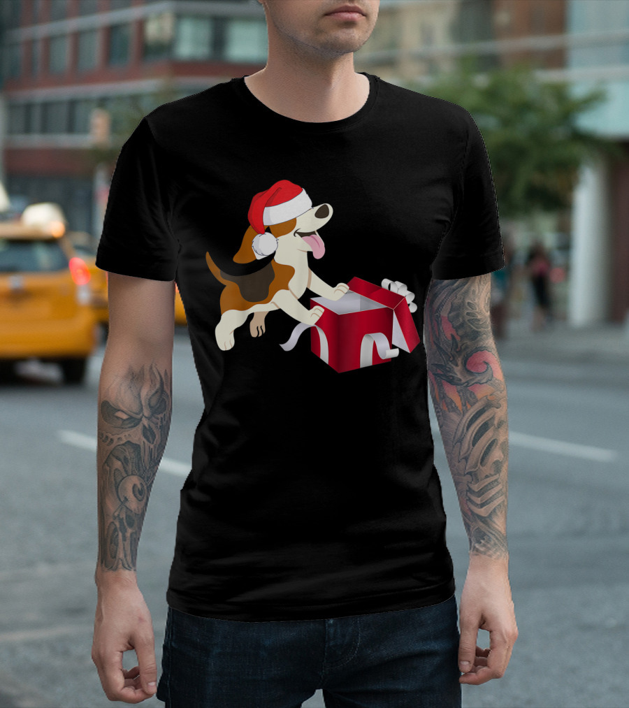 Beagle Dog Christmas Funny Santa Hat with Gift Box T-Shirt