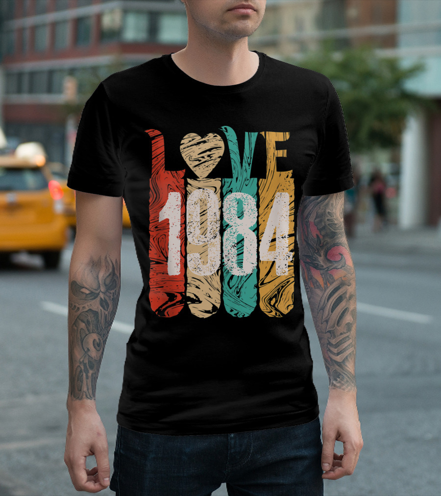 Love 1984 Classic Best Year Perfect Cool T-Shirt