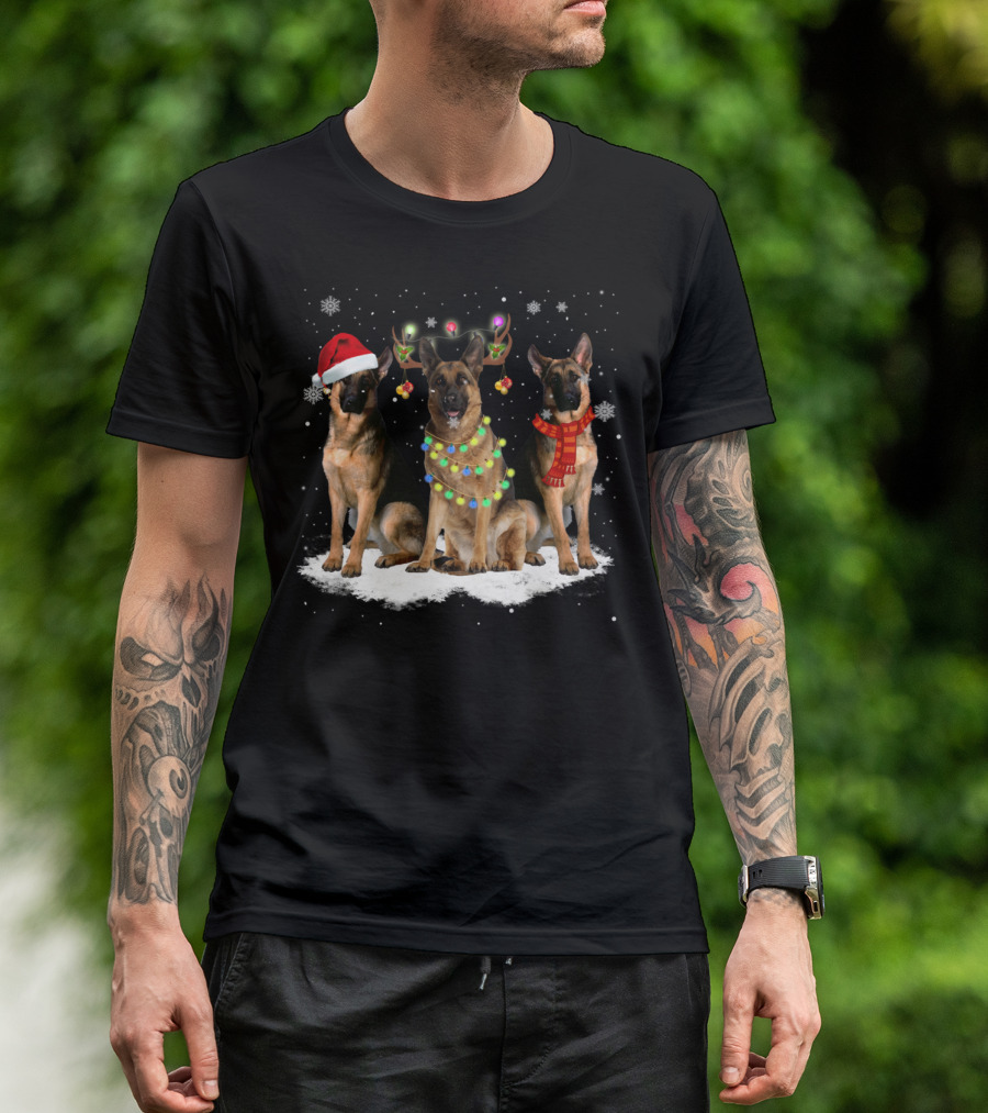 German Shepherds With Santa Hat And Christmas Decorations T-Shirt