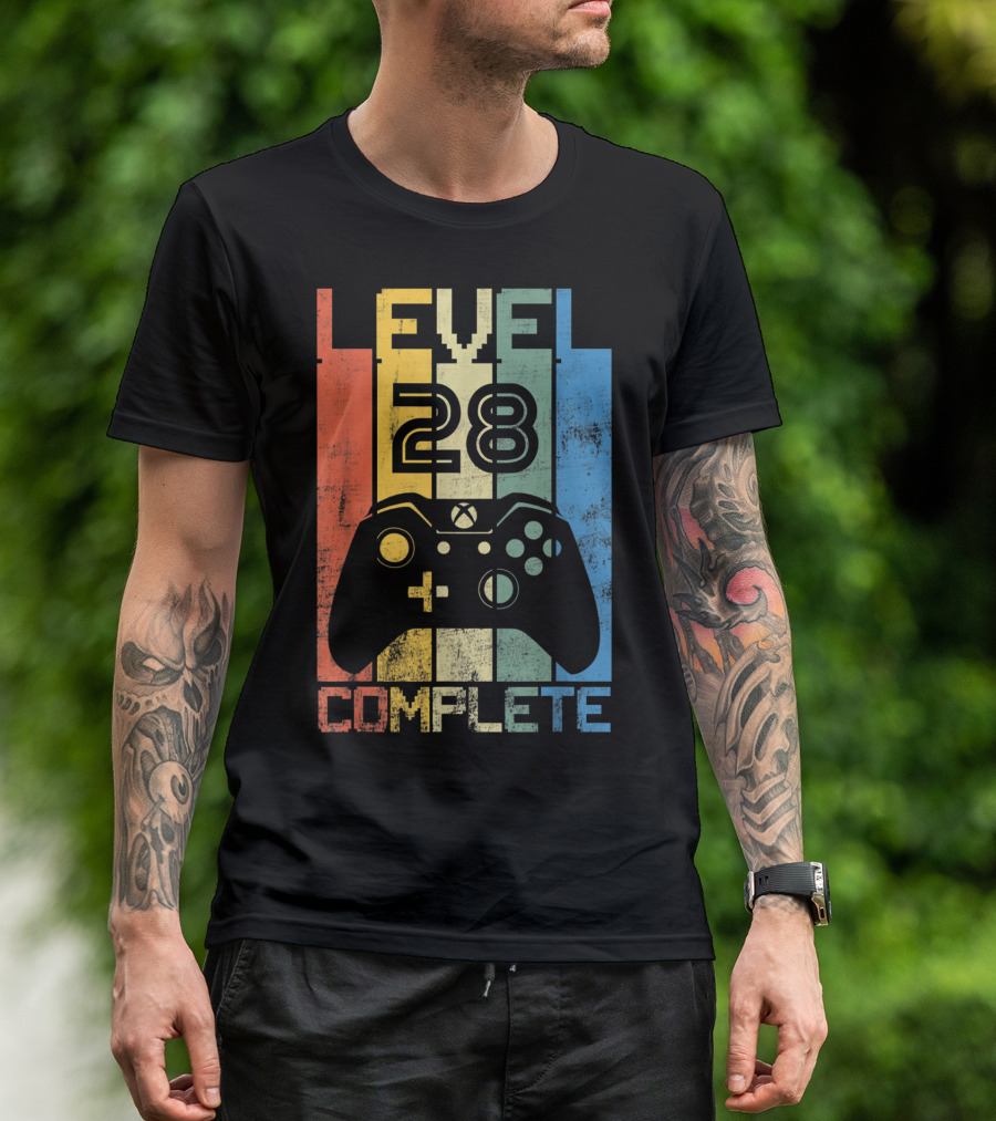 Level 28 Complete Vintage Birthday Retro Gaming Controller 28Th T-Shirt