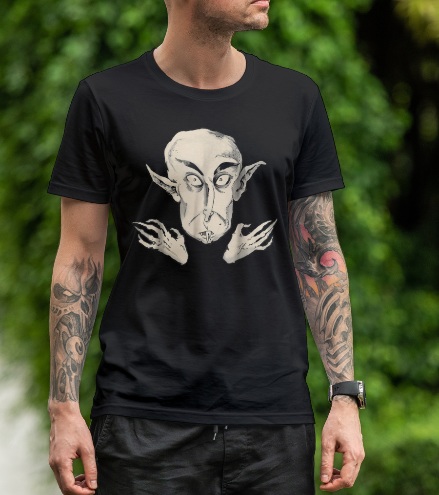 Nosferatu The Vampyre Creepy Classic Vampire Illustration Face And Claws T-Shirt