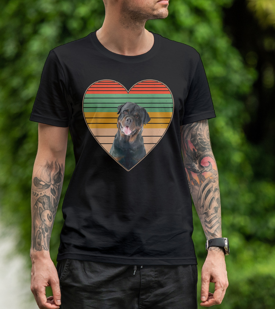 Vintage Rottweiler Heart Retro Stripes T-Shirt