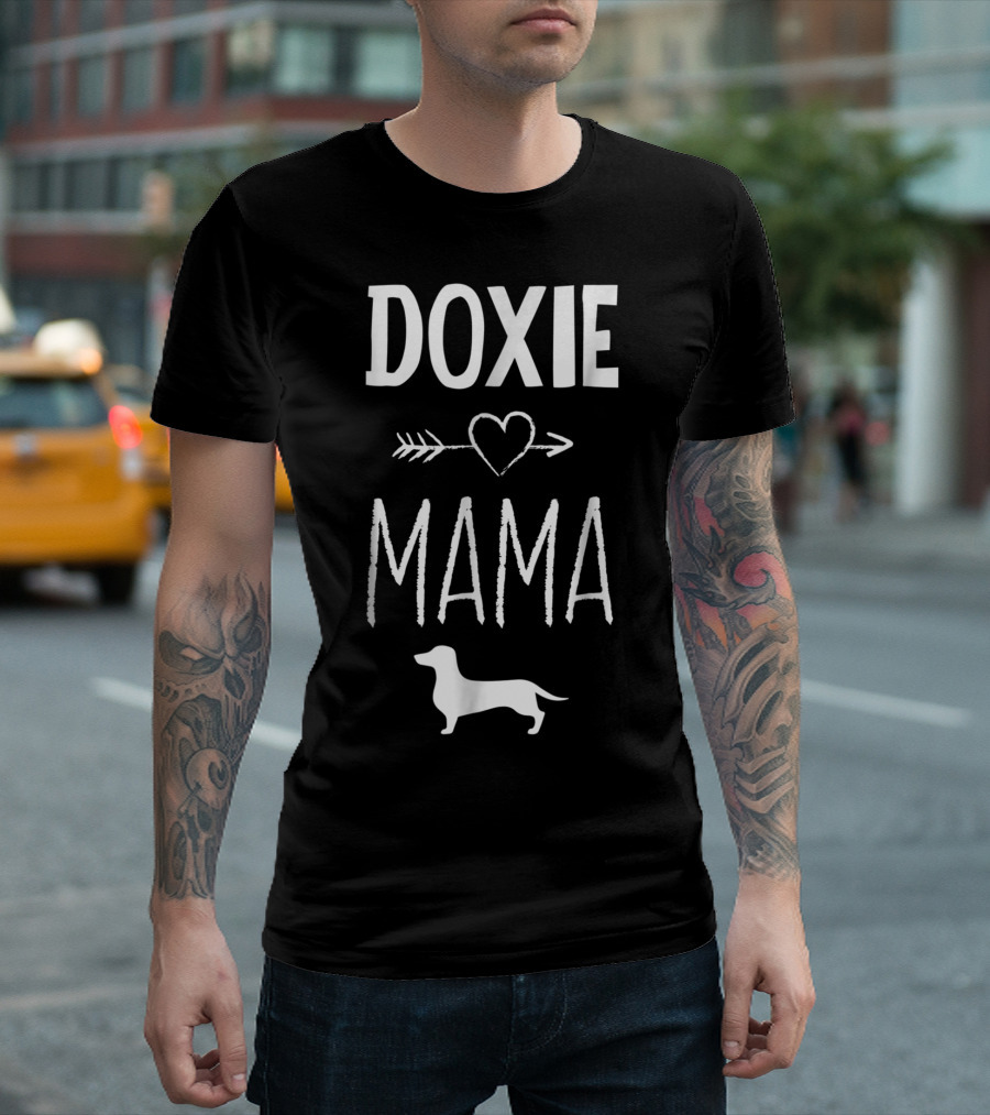 Doxie Mama Love Heart Arrow Dachshund T-Shirt