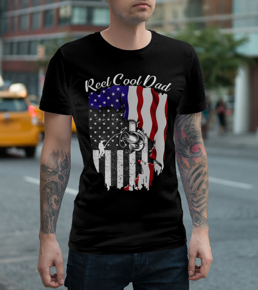 Reel Cool Dad Fishing USA Flag Bass Catch T-Shirt