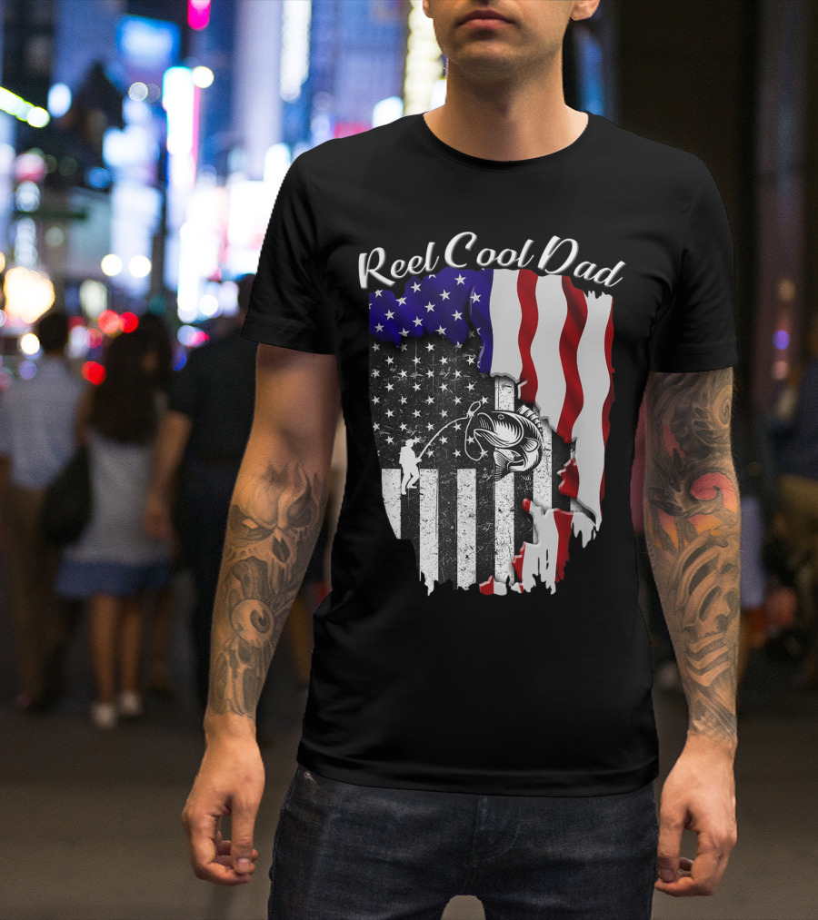 Reel Cool Dad Fishing USA Flag Bass Catch T-Shirt