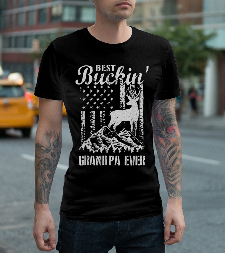 Best Buckin' Grandpa Ever Deer Hunting Father Mountains American Flag T-Shirt