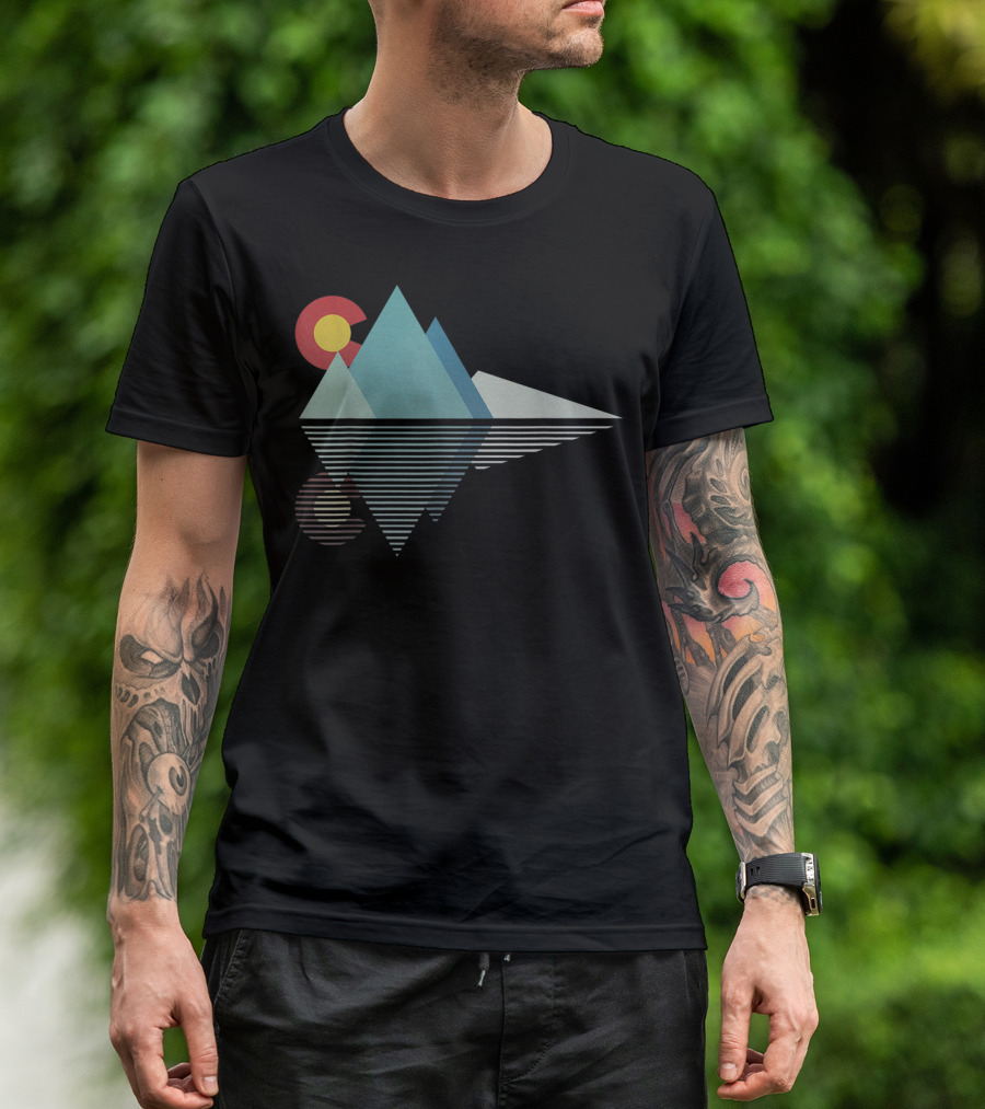 Colorado Flag Geometric Mountain Reflection T-Shirt