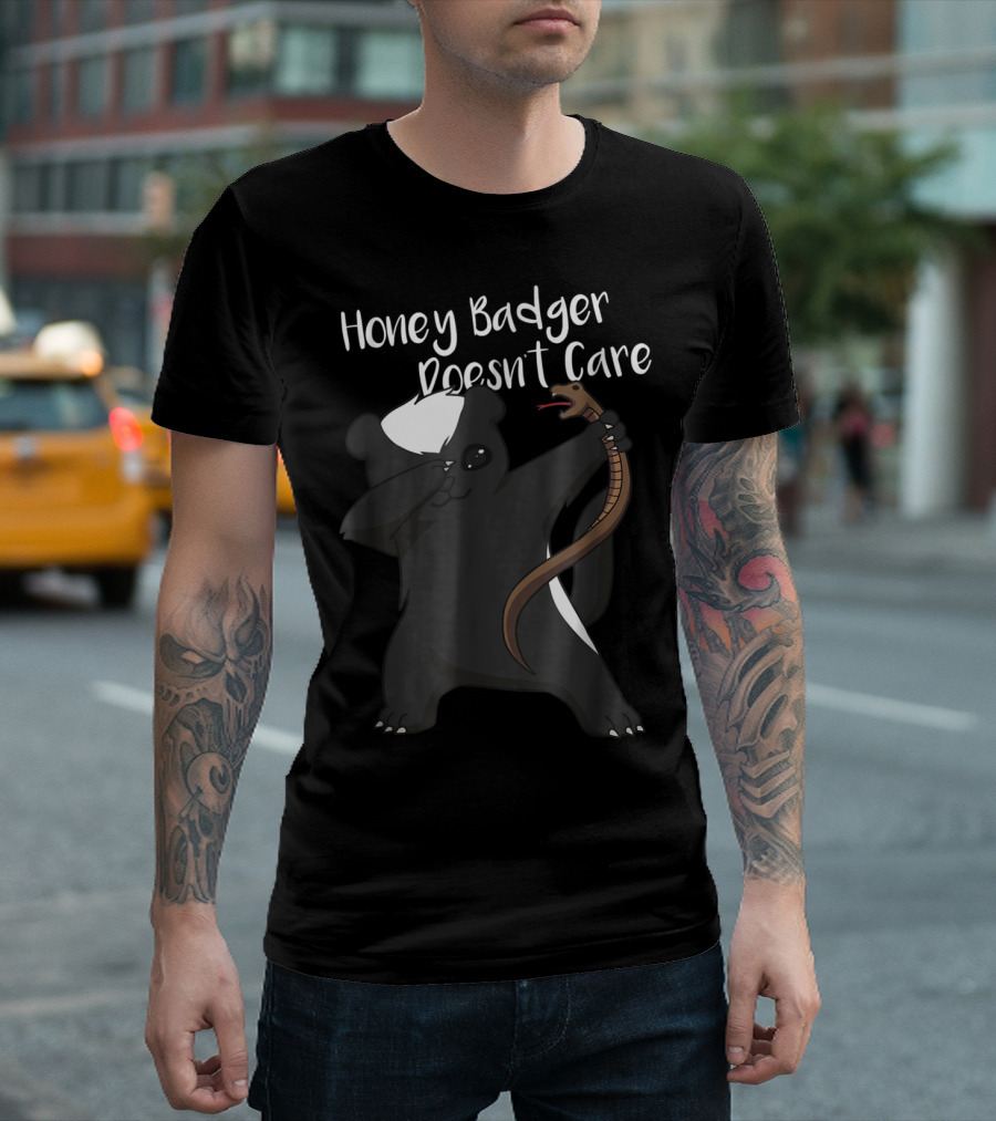 Honey Badger Doesn't Care Funny Animal Dabbing with Snake T-Shirt