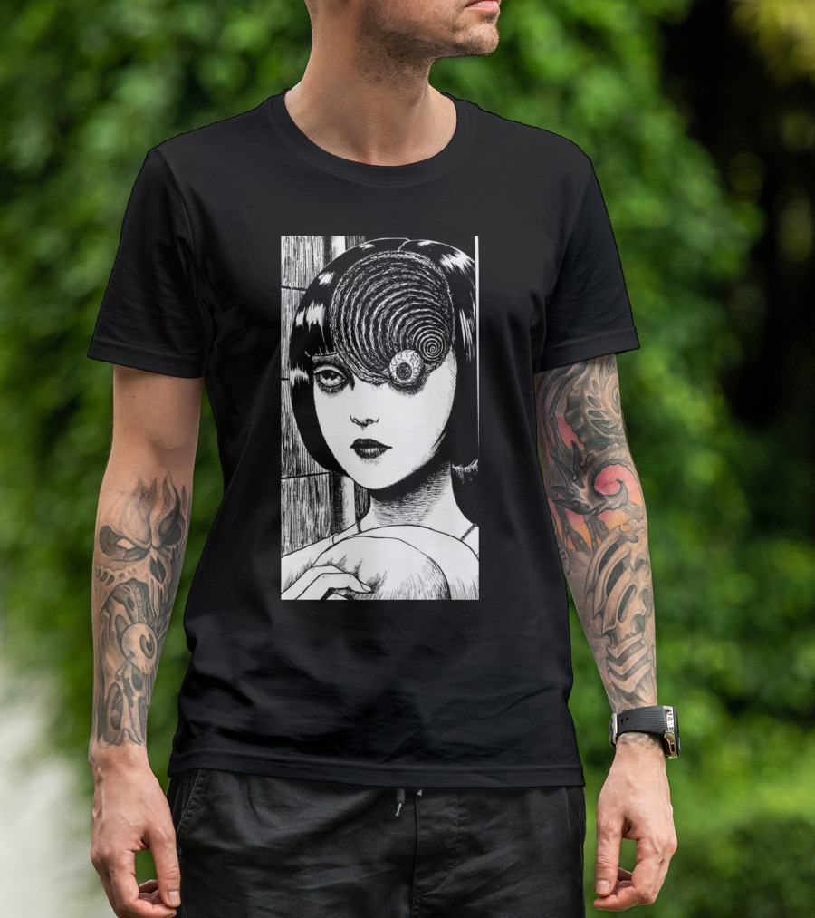 Uzumaki Junji Ito Kirie Goshima Spiral Horror Manga T-Shirt