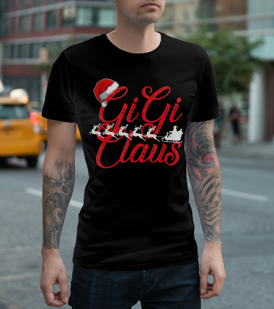 Gigi Claus Santa Hat Reindeer Sleigh Christmas Family T-Shirt