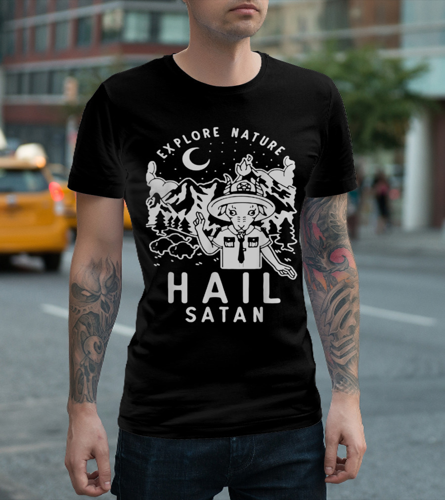 EXPLORE NATURE HAIL SATAN BAPHOMET SCOUT IN MOUNTAIN LANDSCAPE WITH NIGHT SKY T-Shirt