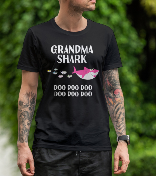 Grandma Shark Doo Doo Doo Family Matching T-Shirt