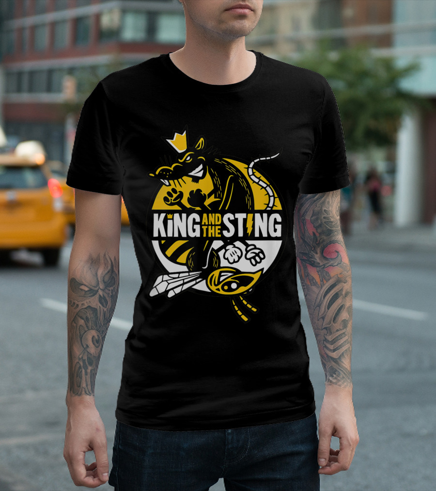 KING AND THE STING Crowned Rat and Bee Emblem T-Shirt