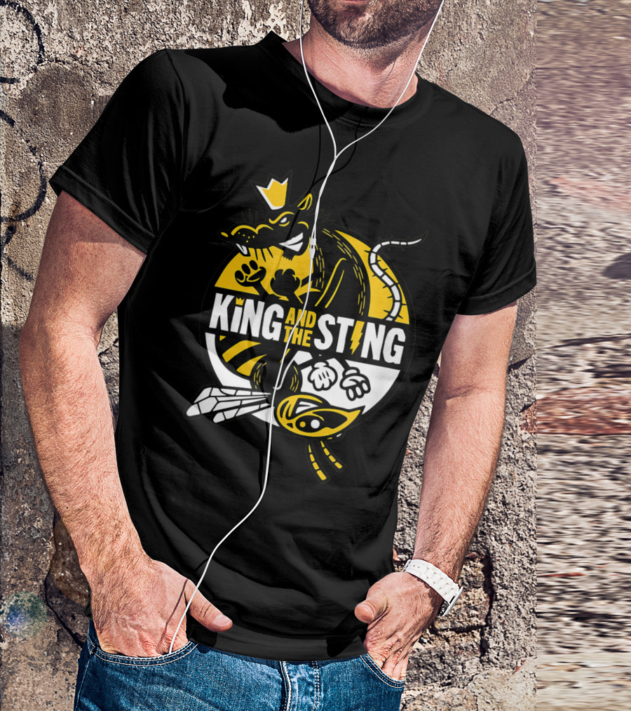 KING AND THE STING Crowned Rat And Bee Emblem T-Shirt