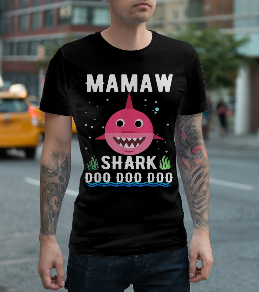 Mamaw Shark Doo Doo Doo Family Pink Shark Illustration Bubbles Waves Seaweed T-Shirt