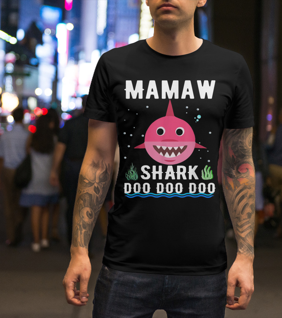 Mamaw Shark Doo Doo Doo Family Pink Shark Illustration Bubbles Waves Seaweed T-Shirt