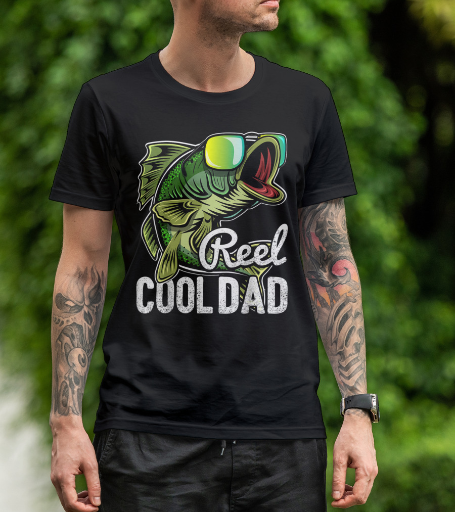 Reel Cool Dad Fishing Sunglasses Bass T-Shirt