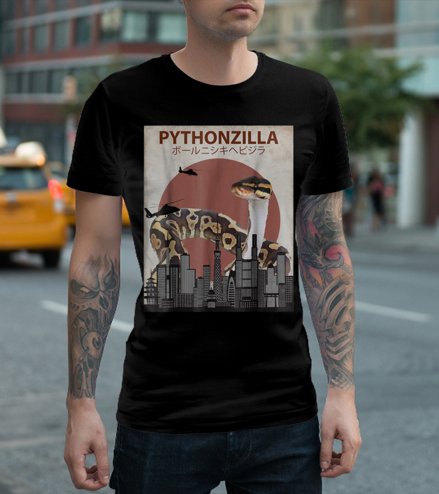 Pythonzilla Ball Python Funny Snake Skyline Helicopter Japanese Text T-Shirt
