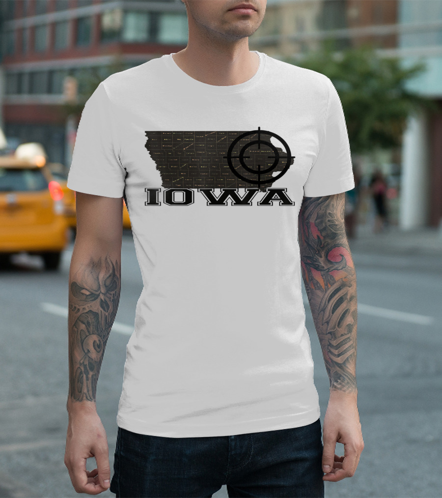 Iowa Map Vintage Fun Black with Target Overlay T-Shirt