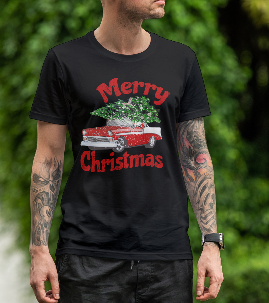 Merry Christmas Vintage Classic Car With Christmas Tree T-Shirt