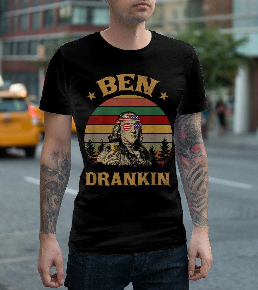 Ben Drankin Vintage 4th Of July Benjamin Franklin American Flag Glass Patriotic Retro T-Shirt