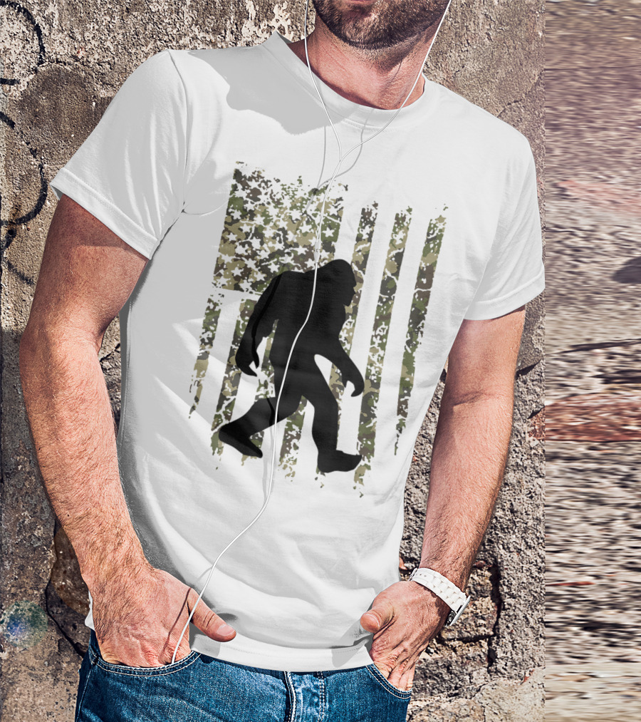 Bigfoot I Believe Sasquatch Patriot Camo Flag T-Shirt