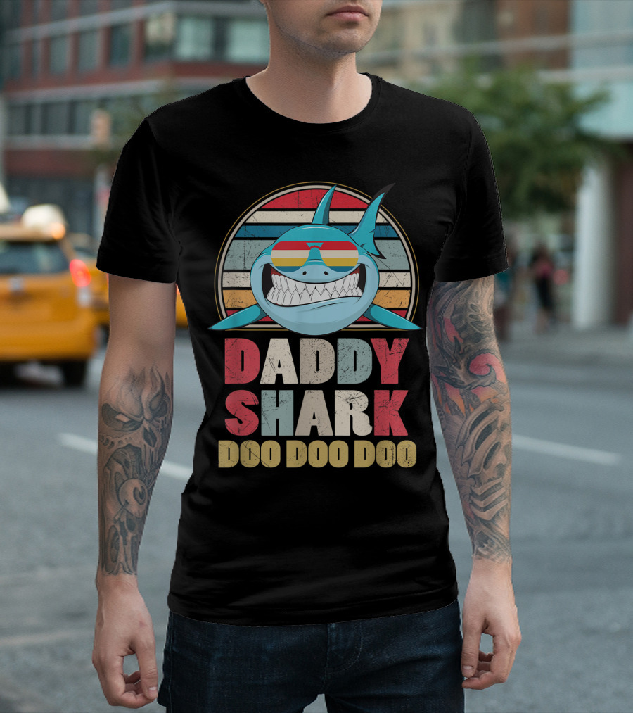 Daddy Shark Doo Doo Doo Vintage Retro Sunglasses T-Shirt