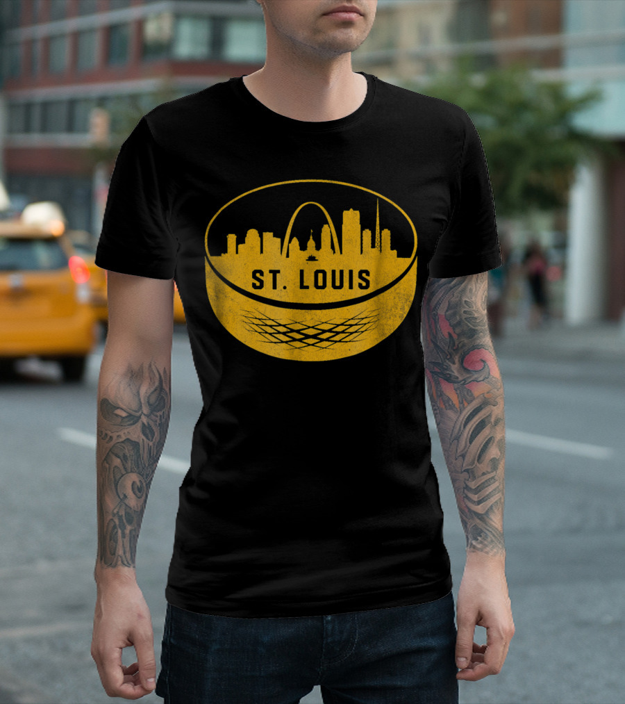 St Louis Missouri Vintage Cityscape Arch Skyline Hockey Puck T-Shirt