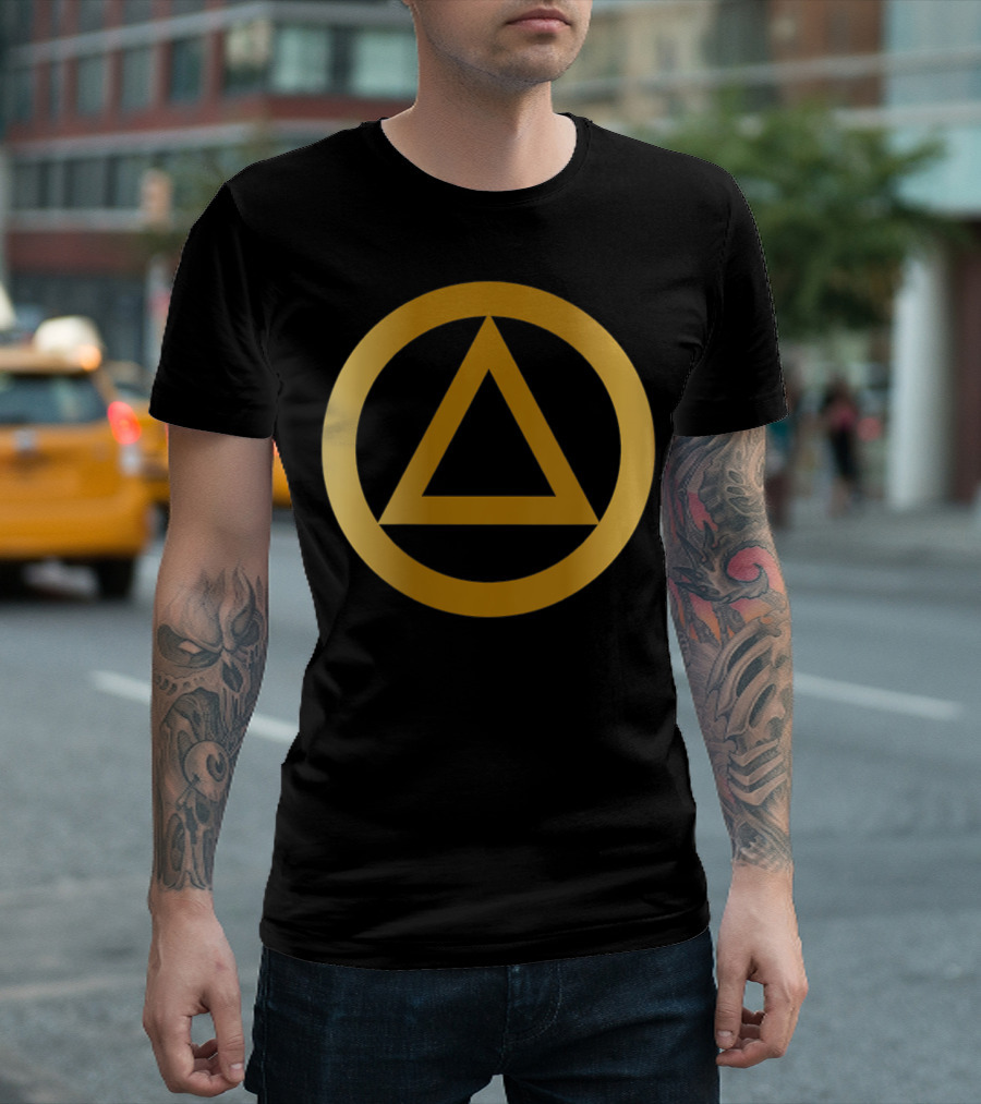 AA Recovery Symbol Gold Circle Triangle Design for Recovering T-Shirt