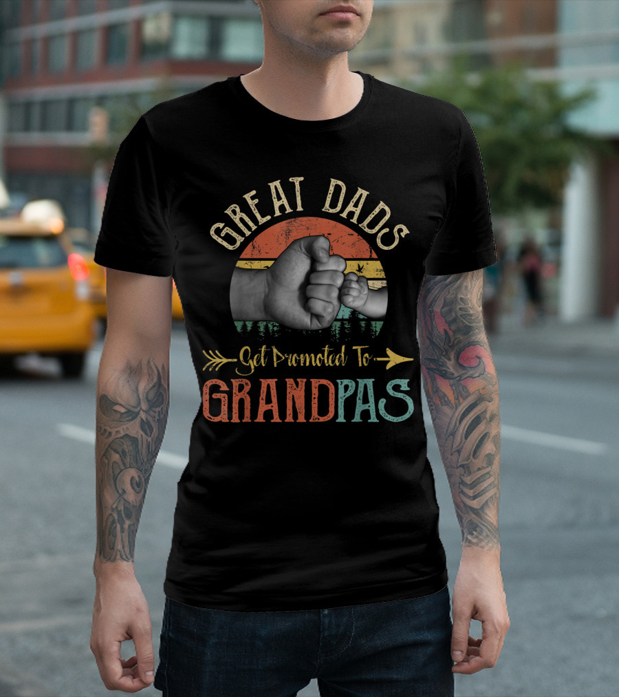 Great Dads Get Promoted To Grandpas Retro Fist Bump T-Shirt