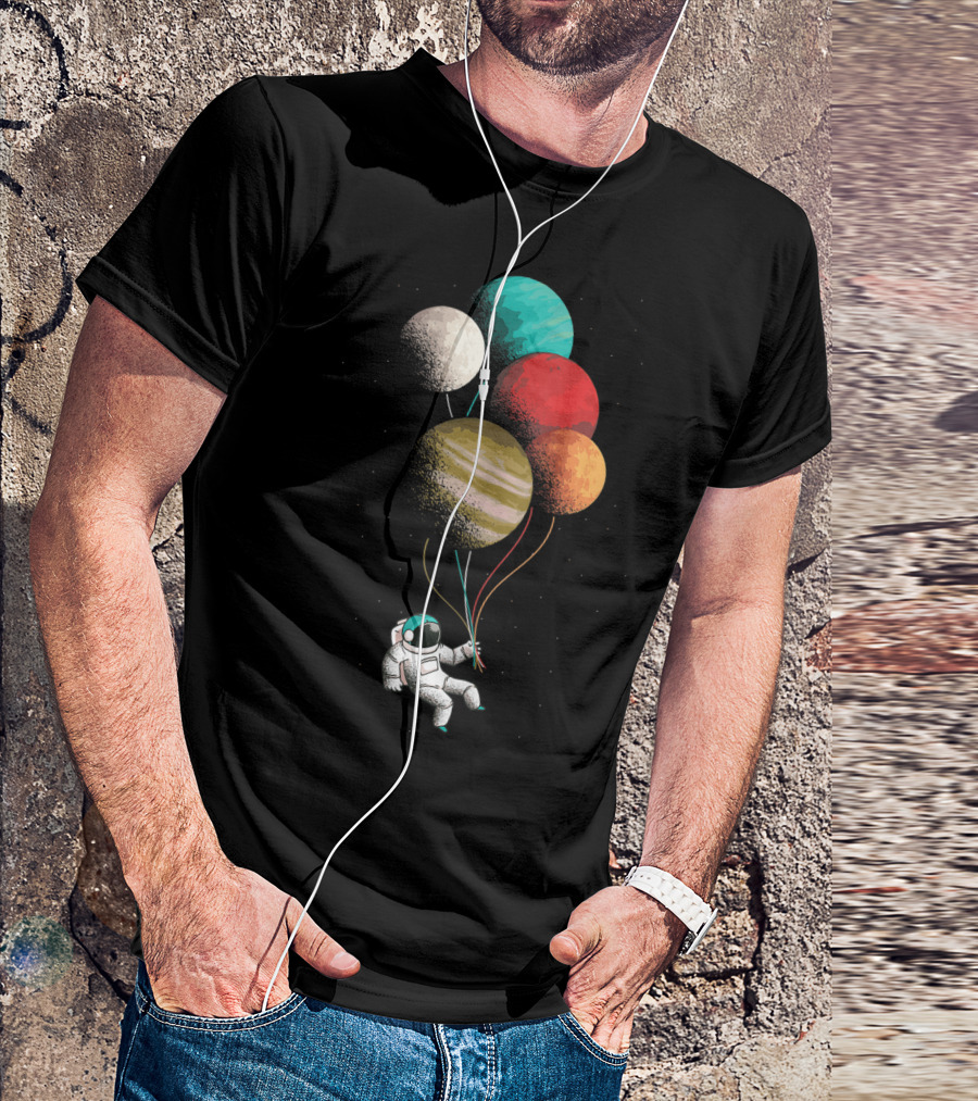 Cute Astronaut Floating With Planet Balloons In Space T-Shirt