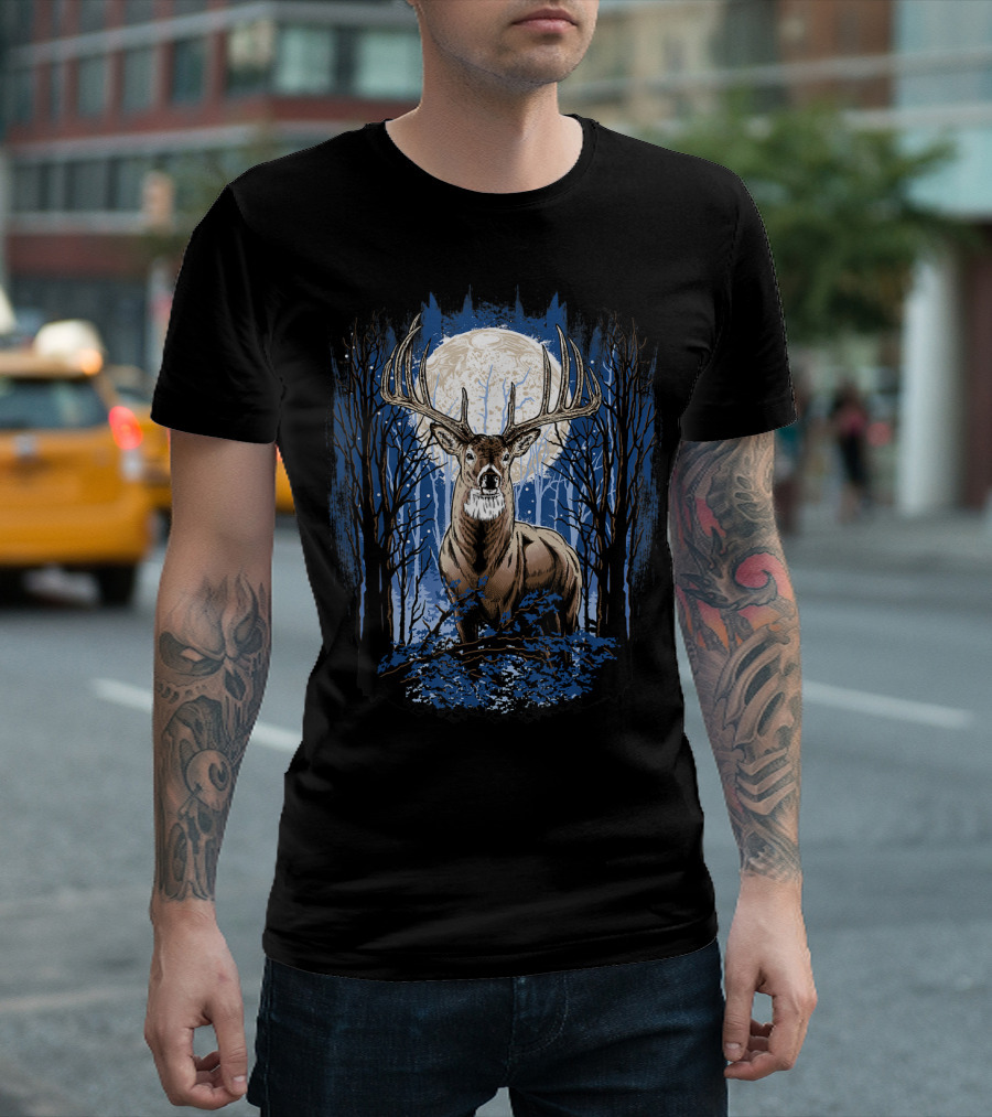 Big Whitetail Buck with Full Moon in Forest Deer for Hunters T-Shirt