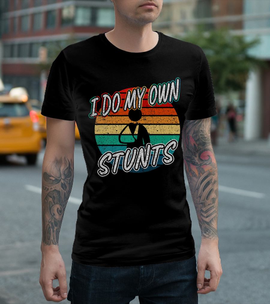 I Do My Own Stunts Broken Arm Retro Vintage Style Striped Circle T-Shirt
